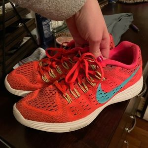 Women’s Nike sneaker